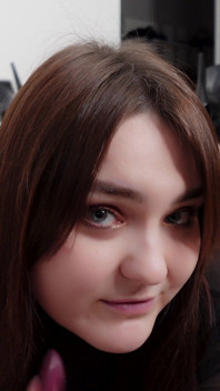 Perché mi hai chiesto di vestirmi così E che cosa stai facendo in questo momento)
