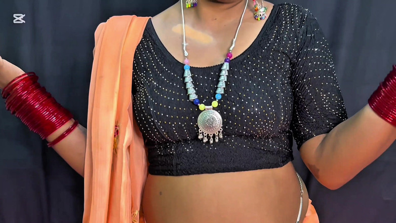 Royalbhabhi: Desi Hot Bhabhi Seema Bhabhi Full Sex Video XXX