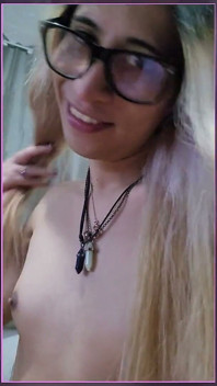 Blond nimfomanka pieprzy mnie tak ostro bez litości