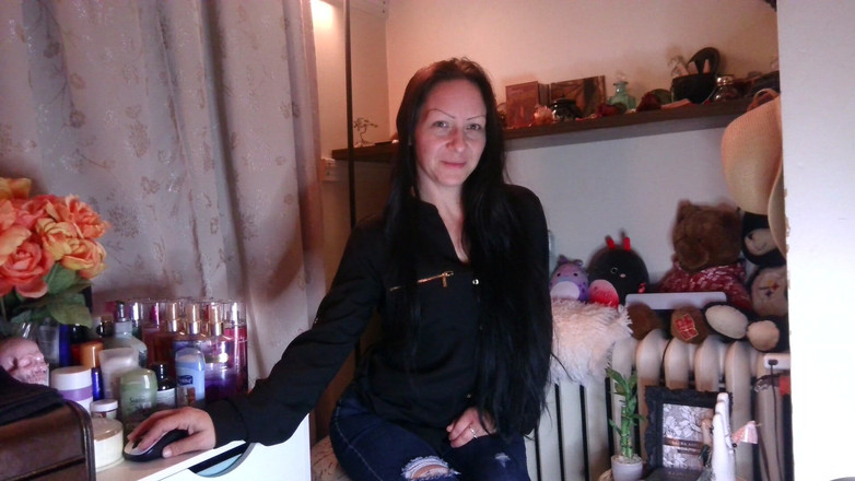 Raven Willow: Mijn kont ziet er goed uit in een spijkerbroek
