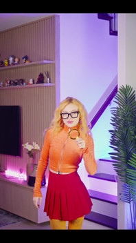 Perfect Time for This Cosplay