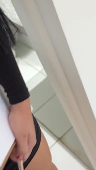 Agente de bienes raíces se folló a un cliente que estaba mirando la casa