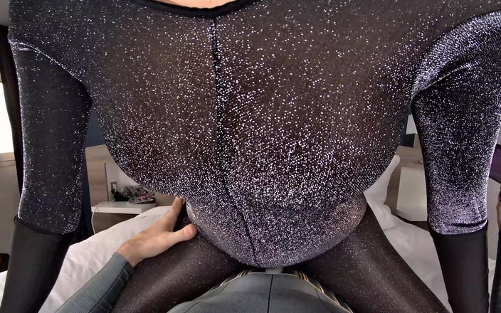 Nylon Xtreme: Ultra POV Nora Fox Lurex Catsuit knull 2