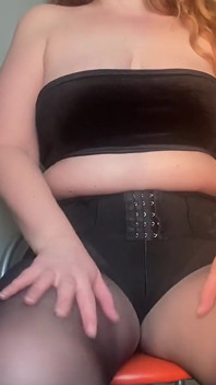 흑인 대물 자지와 섹스하는 나일론 십대