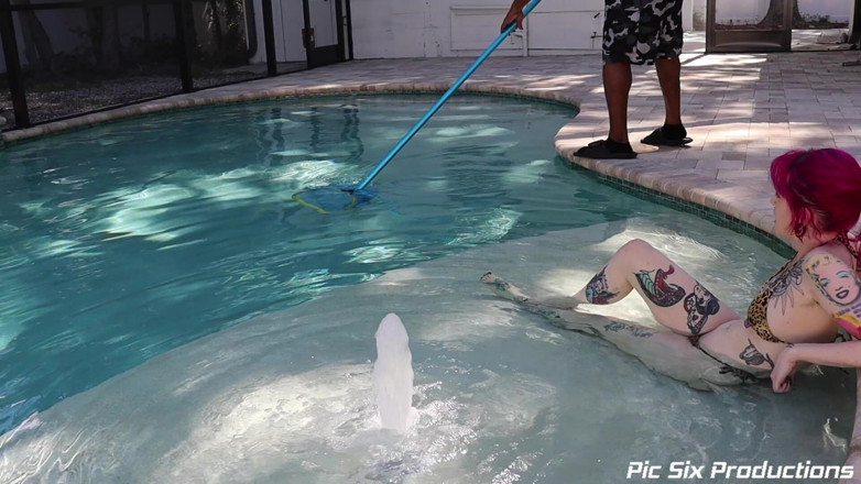 Pic Six Productions: Lady Lazarus Pool Boy Accepts Blowjob Payment