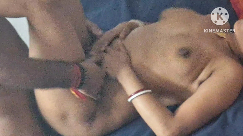 Busty Banuu: Ngentot gaya doggy sambil bugil