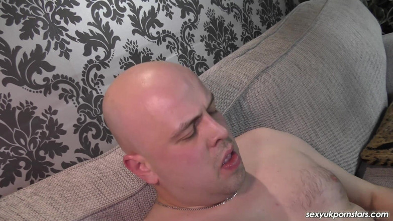 UkXXXpass: Bar Meet Fuck and Creampie for Victoria
