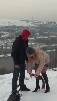 Perverted slut and deviant guy fucking in the city