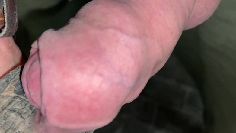 Foreskinguy: Hortum emmeden sonra yakın çekim eller serbest boşalma