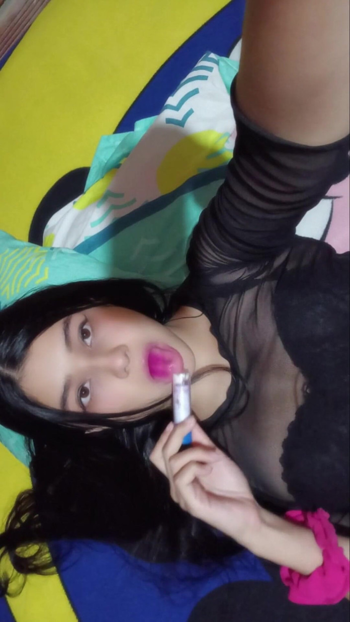 Yuli and tony: La matrigna del mio amico mi seduce mentre lui non...