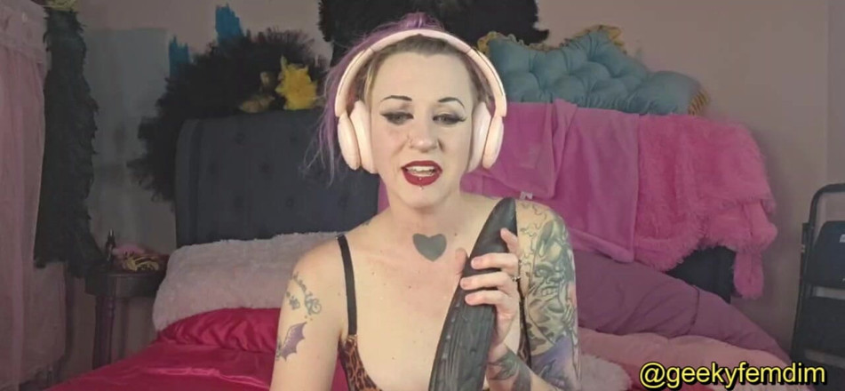 Geeky Femdom: Jessica Nova Hentai Sex Juy Review