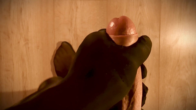 Julie Shine: Husté semeno na mých lesklých černých punčocháčích