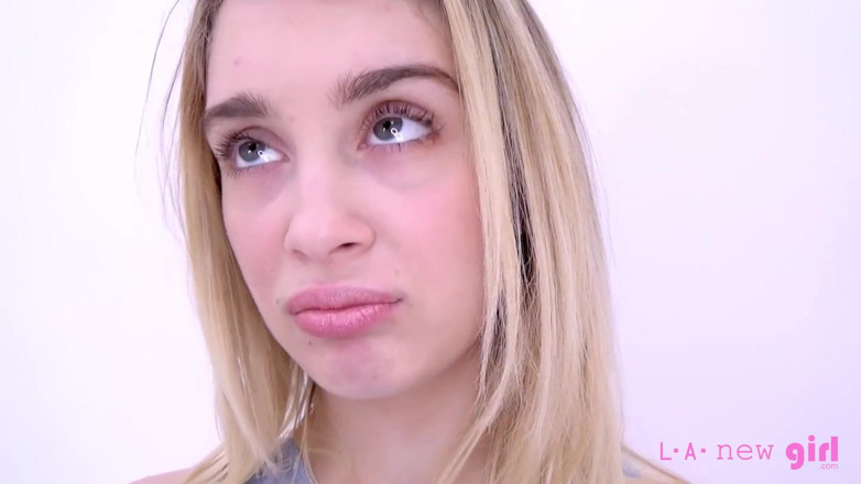 L.A. New Girl: Teenie geht angepisst aus dem fotoshooting - Kehrt zurück, um sperma...