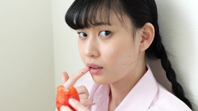 Strix: Hitomi Yoshikawa - je vais la sucer