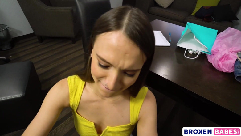 Broken babes: Latina student Izzy Lush gifts her pussy to her english...