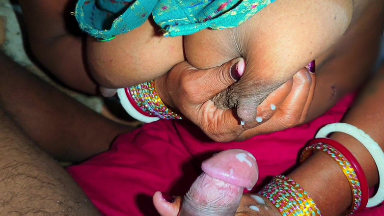 Sumang studio: Indian Desi Village Suman Bhabhi Ne Bhaiya Ke Lund Pe...