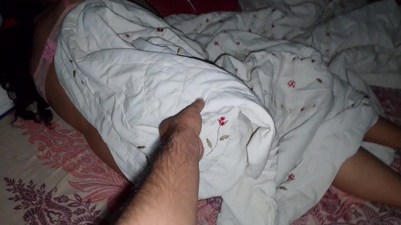 QueenbeautyQB: 夜に一人で怖いという言い訳でインドの継母の部屋に入る