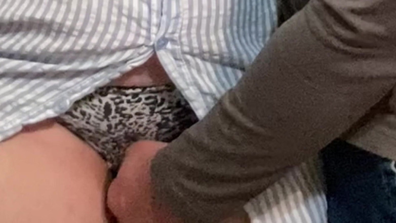 PriyaNaavya: Aleatório estranho esfregando minha calcinha bem na subbway