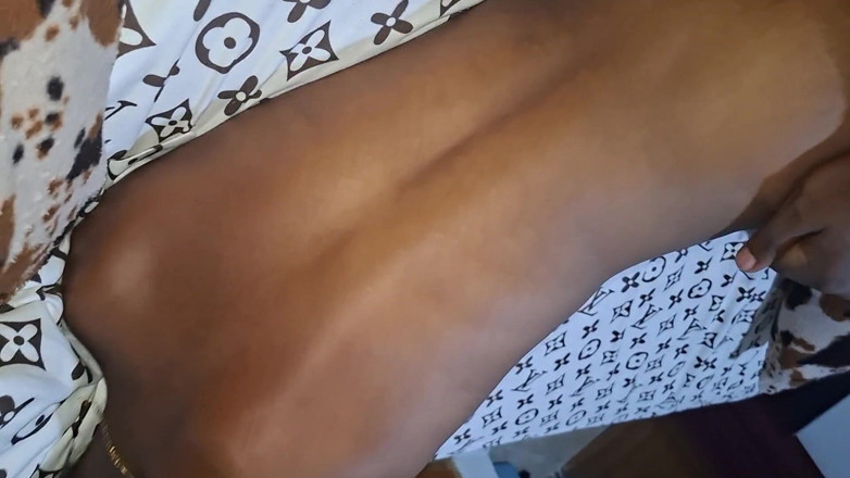 Mbingo237: Hago el amor con mi novia en mitad de la...