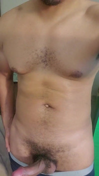 仕事前にペニスをしごくしたい、イきたくてたまらない