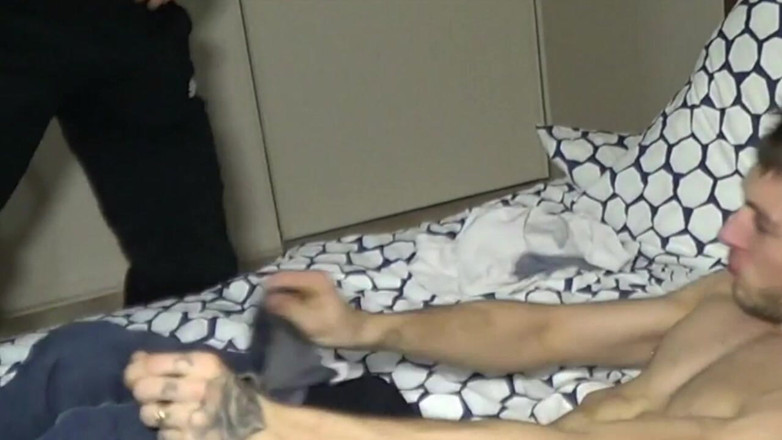 FRENCH AMATORS SEXTAPES: Romain face sex în toaletele publice