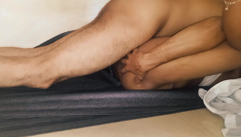 Harder299: Partea 2 - mama vitregă indiană sexy din sat se bucură de...