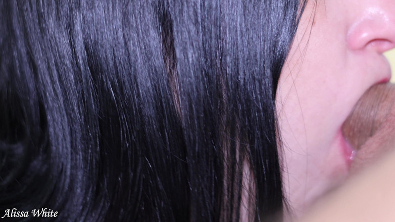 Alissa White: Smyslné kouření zblízka. Ústa plná spermatu