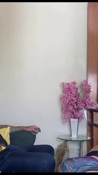 Ngentot di ruang tamu sama cewek bajingan bertato