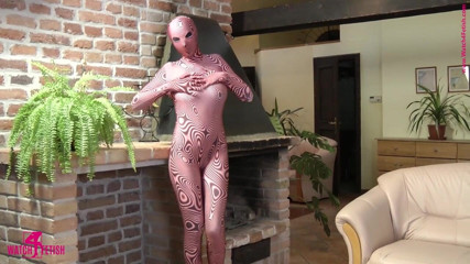 ZentaiDolls: Zentai-strip van Anna