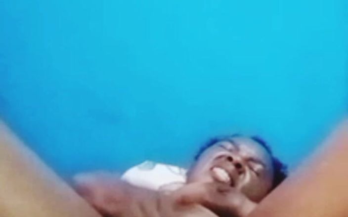 Sugarmama video call mutual masturbation: Mama spielt ihre muschi beim videoanruf ep7