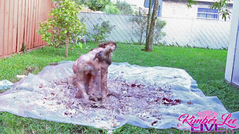 Siri Pornstar: Siri Pornstar showcases Ashlynn &amp; Kimber in hot lesbian cake wrestling!!