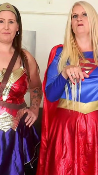 I supereroini ti puniscono con i loro Futa