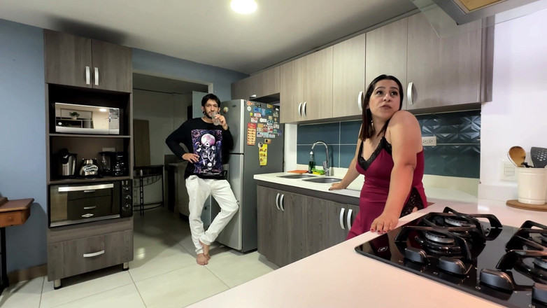 markus: Bạn trai của tôi rời đi và bạn của anh ấy bật...