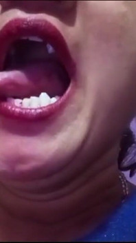 Indická bhabhi dává sexy rty polibky všem svým fanouškům