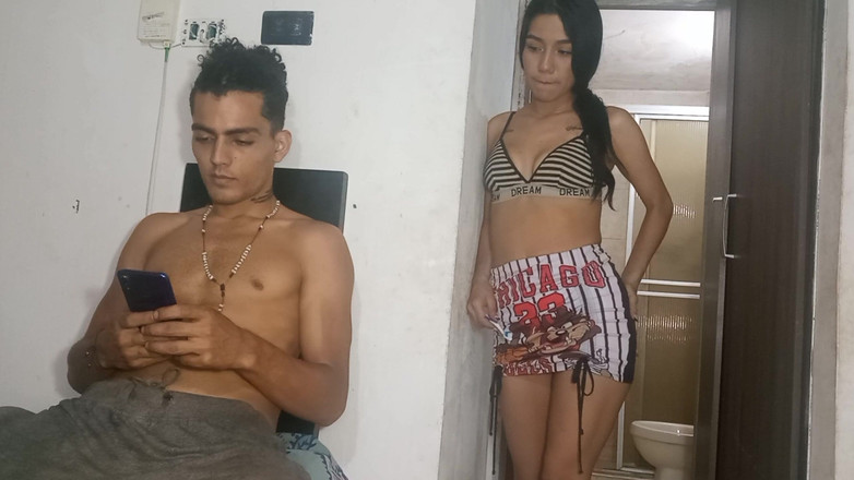 gledyxxx: あなたは私たちが真実か挑戦かを演じてほしいのです、もし私が負けたら、あなたは私の膣を通して私を犯してください