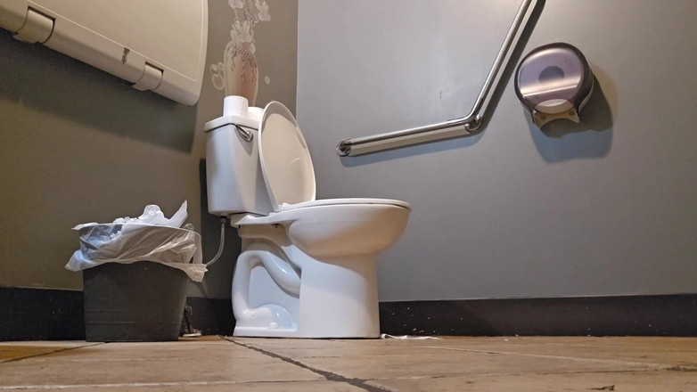 Nerdy_faery: Vieni a pisciare con me! una Compilation