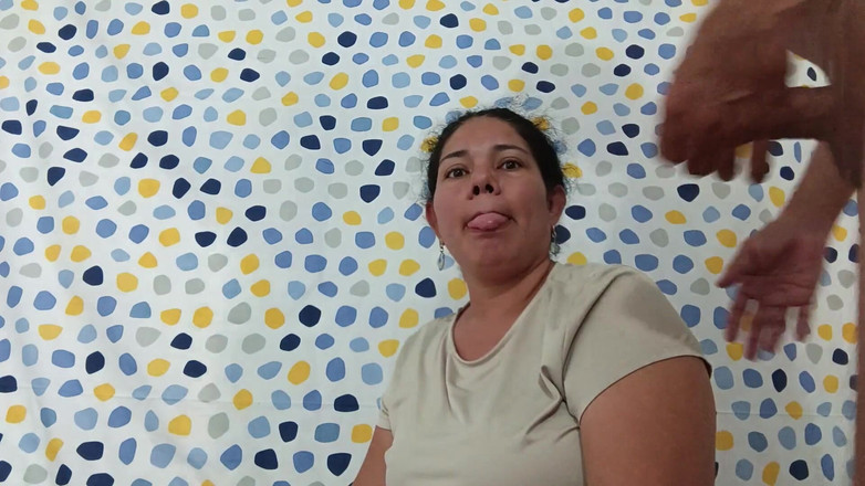 Valkyrieandluigy: Leche En Los Dientes, výstřik na obličej