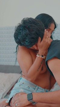 Une Bhabhi Desi Mariée Sexy Séduite Par Son Copain Pendant Que Son Mari Sort De La Ville