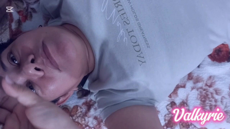 Valkyrie and Luigy Couple: परिपक्व पत्नी चूस रही है