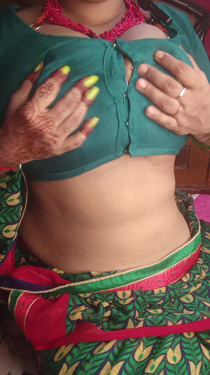 Kavita suman: mujhe bara kaala land chaahie. bhaartiy khoobsoorat vishaalkaay patni saari...