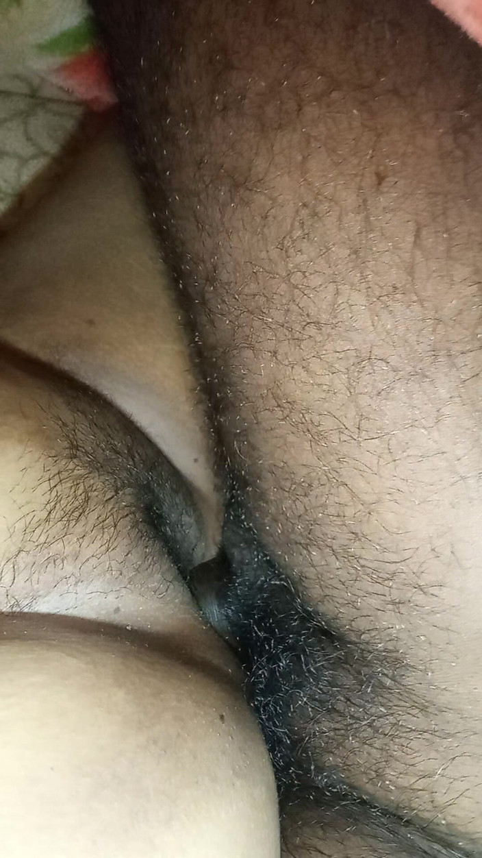 Raja puja: デシ・バイラル動画。夫の友人との妻の不倫