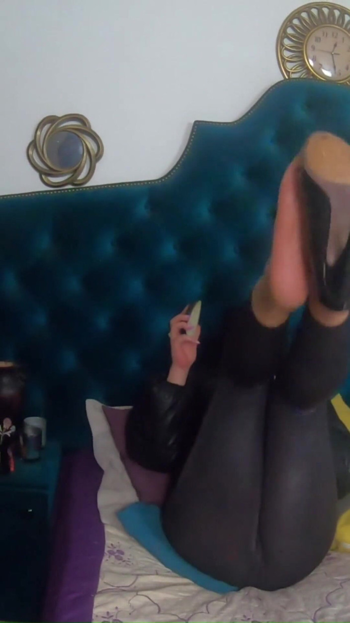 MilfyCalla: Milfycalla yeni kabarık deli gömleğine çok boşalıyor!