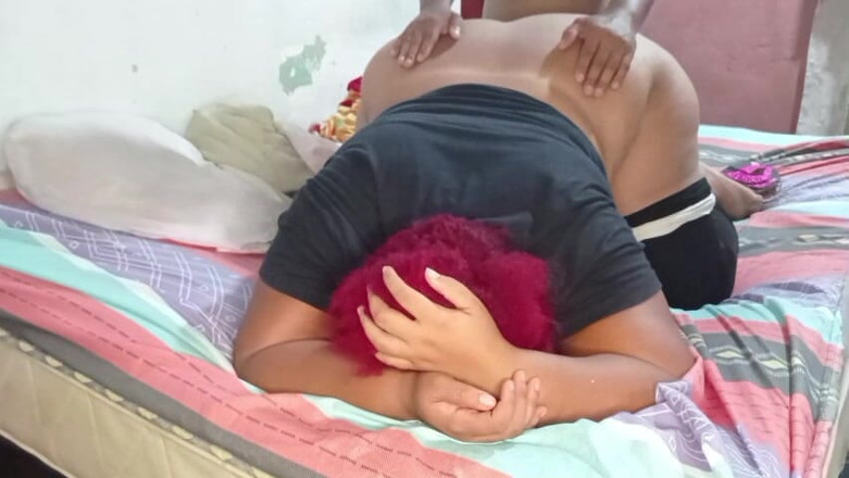 Gordita Culo Rico: मेरे व्यभिचारी दोस्त ने मुझे अपनी पत्नी को उधार दिया और मुझे उसे गांड में चोदने दिया - विश्वासघाती पत्नी