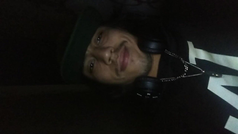 AlexAlejandro13: Bir sokakta beni sertleştiriyor