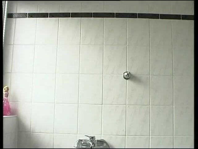 Lucky Cooch: Hot girl showering her amazing body