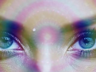 Goddess Misha Goldy: Fondendo la consapevolezza cognitivo con l'adempimento sensuale fino al finocchio
