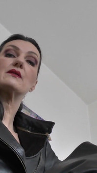 Over-the-knee Spanking, POV, Lady Victoria Valente