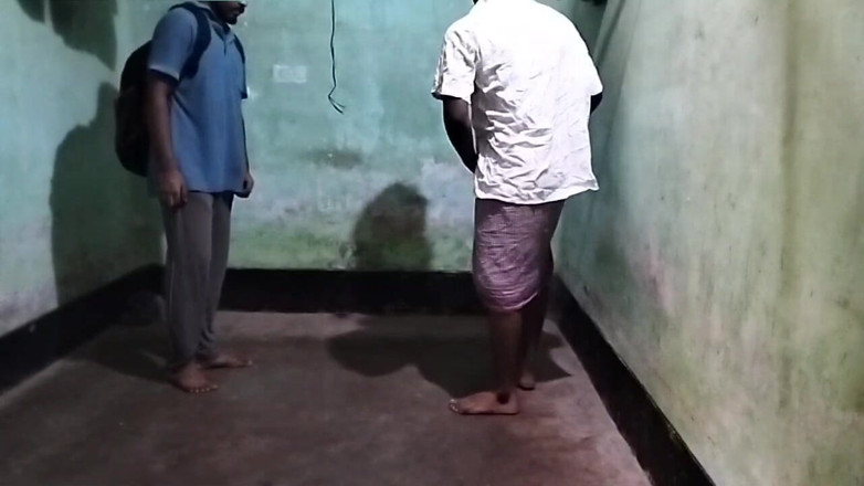 Desi Tits: Trai Bangladesh twink lần đầu tiên làm tình với ông nội