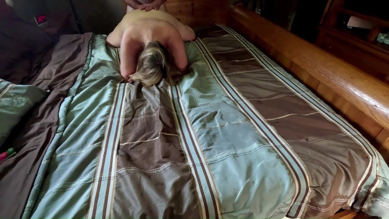 Wanda Kay: Une femme reçoit un facial surprise