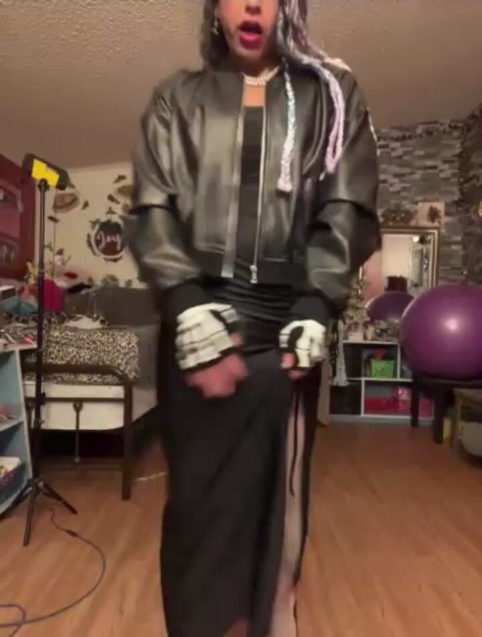 TSJade95: Glamouröses Goth für Neujahr